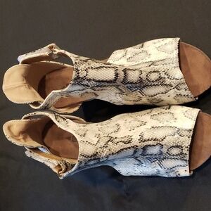 Jolimall sunburst snakeskin wedge sandal